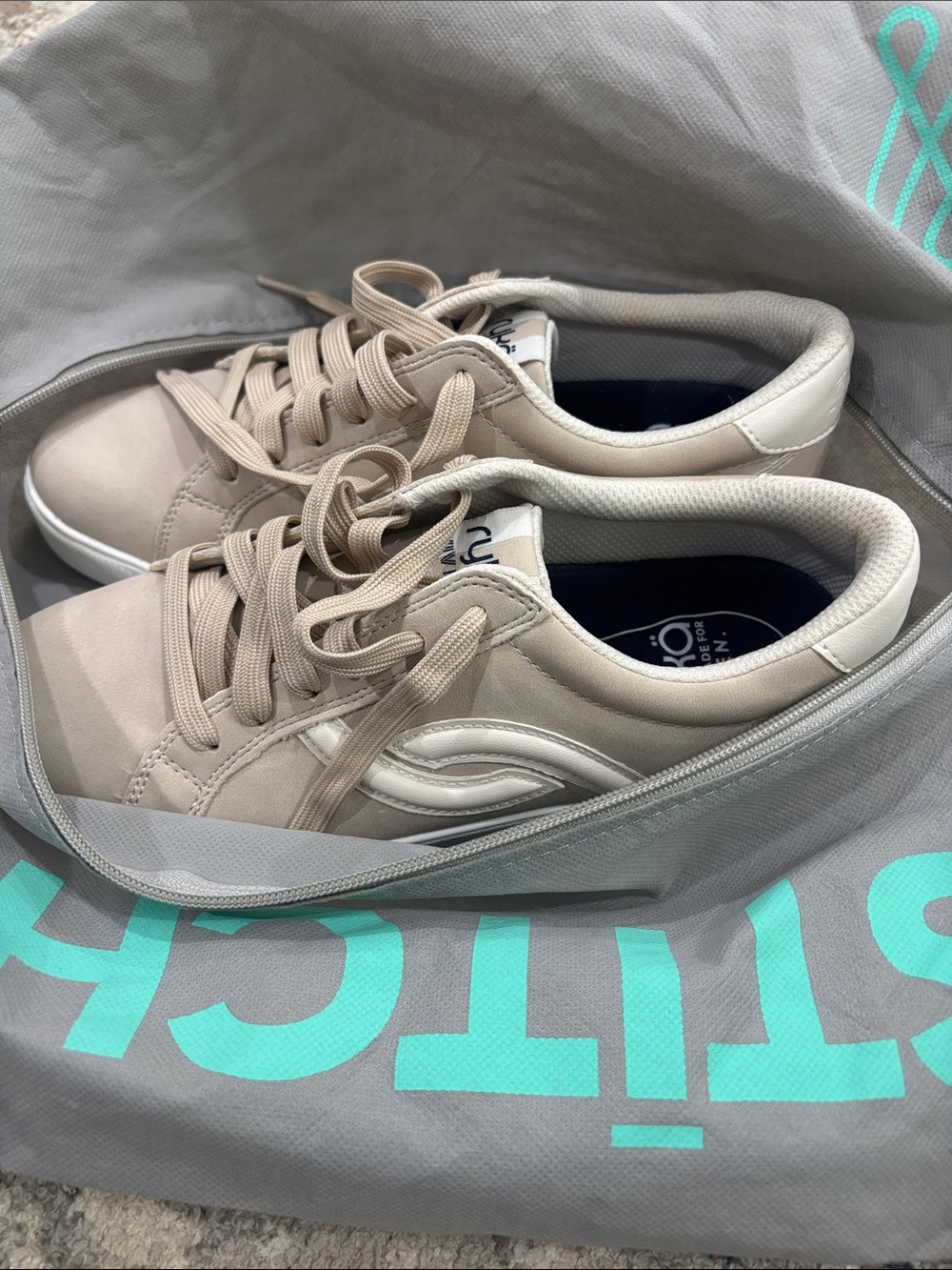 Viv Next Lace Up Sneaker - Picture 4 of 5
